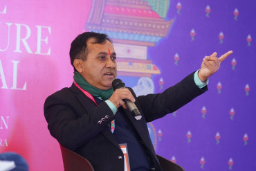 केही दिनमा पुरानै गठबन्धन ब्यूँतिन्छः महामन्त्री शर्मा